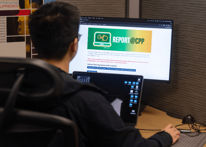 A student logs into the Report@CPP website